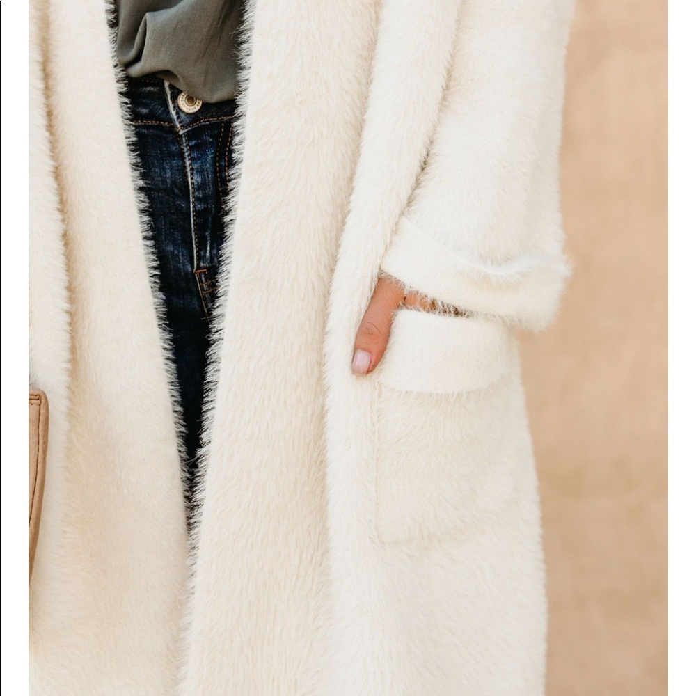 KRISTINE Fuzzy Oversized Long Cardigan - Picture 8 of 8